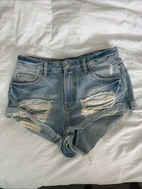 SOME DAYS LOVIN JEAN SHORTS SIZE 24